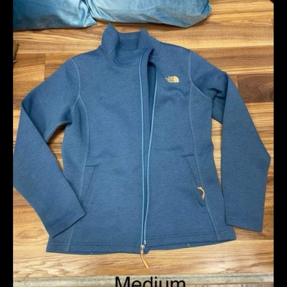 Medium north face blue